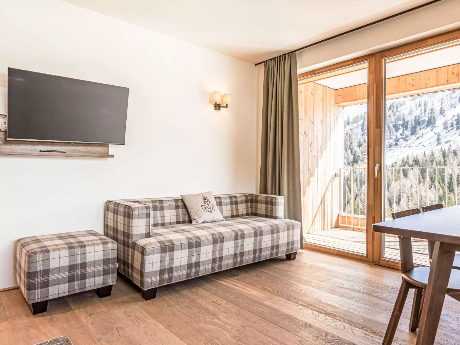 Mit 2 Schlafzimmern und Sauna-Binnen