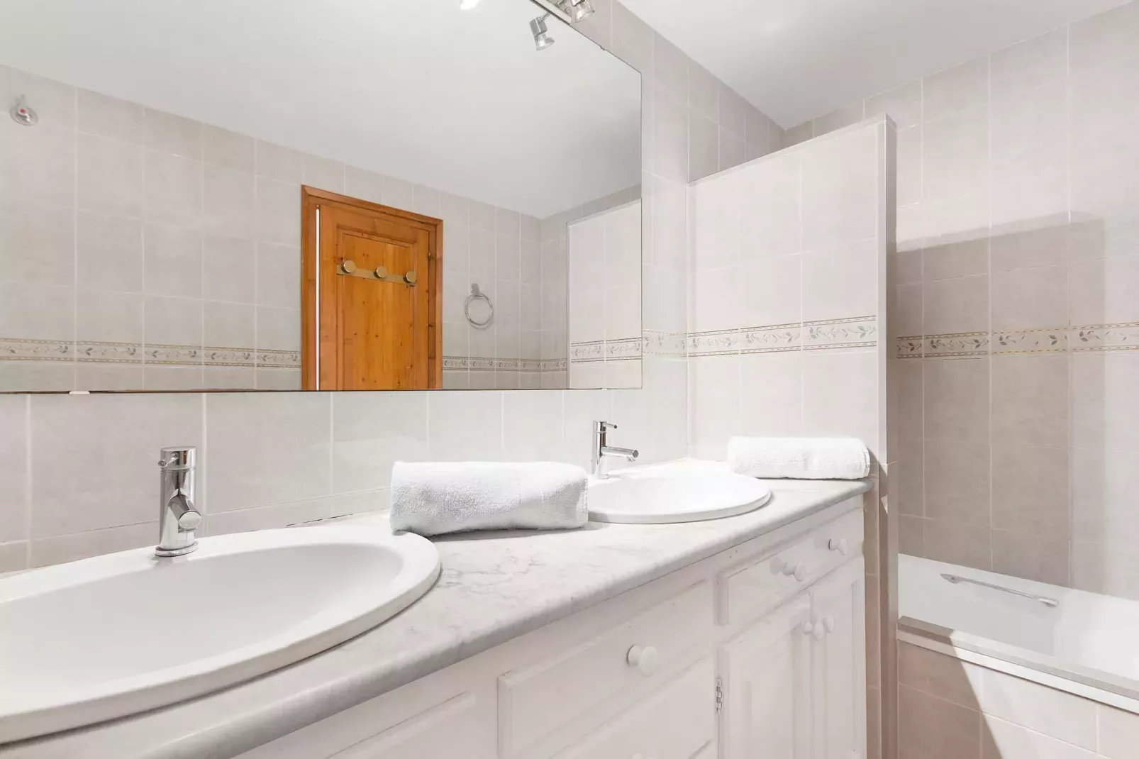 Ses Brises 31-Badkamer