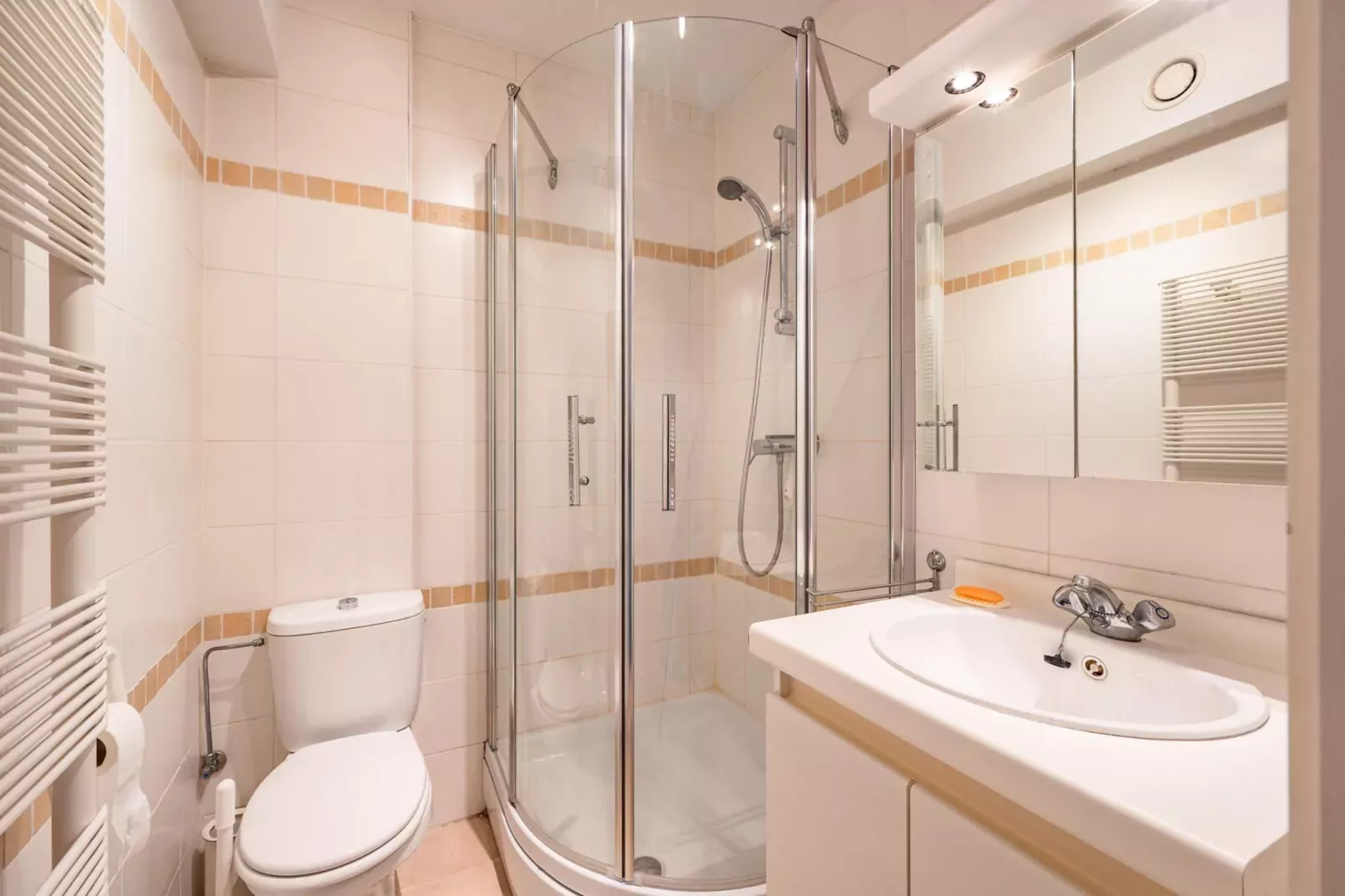 Residence Les Grisons-7-Badkamer