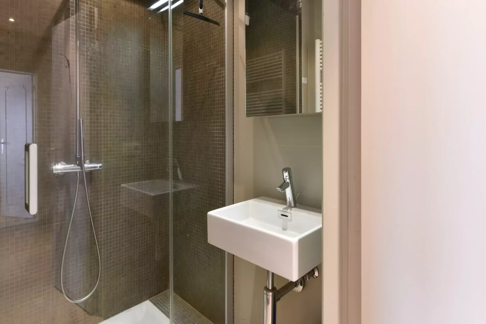 Residence ORION-6E-Badkamer