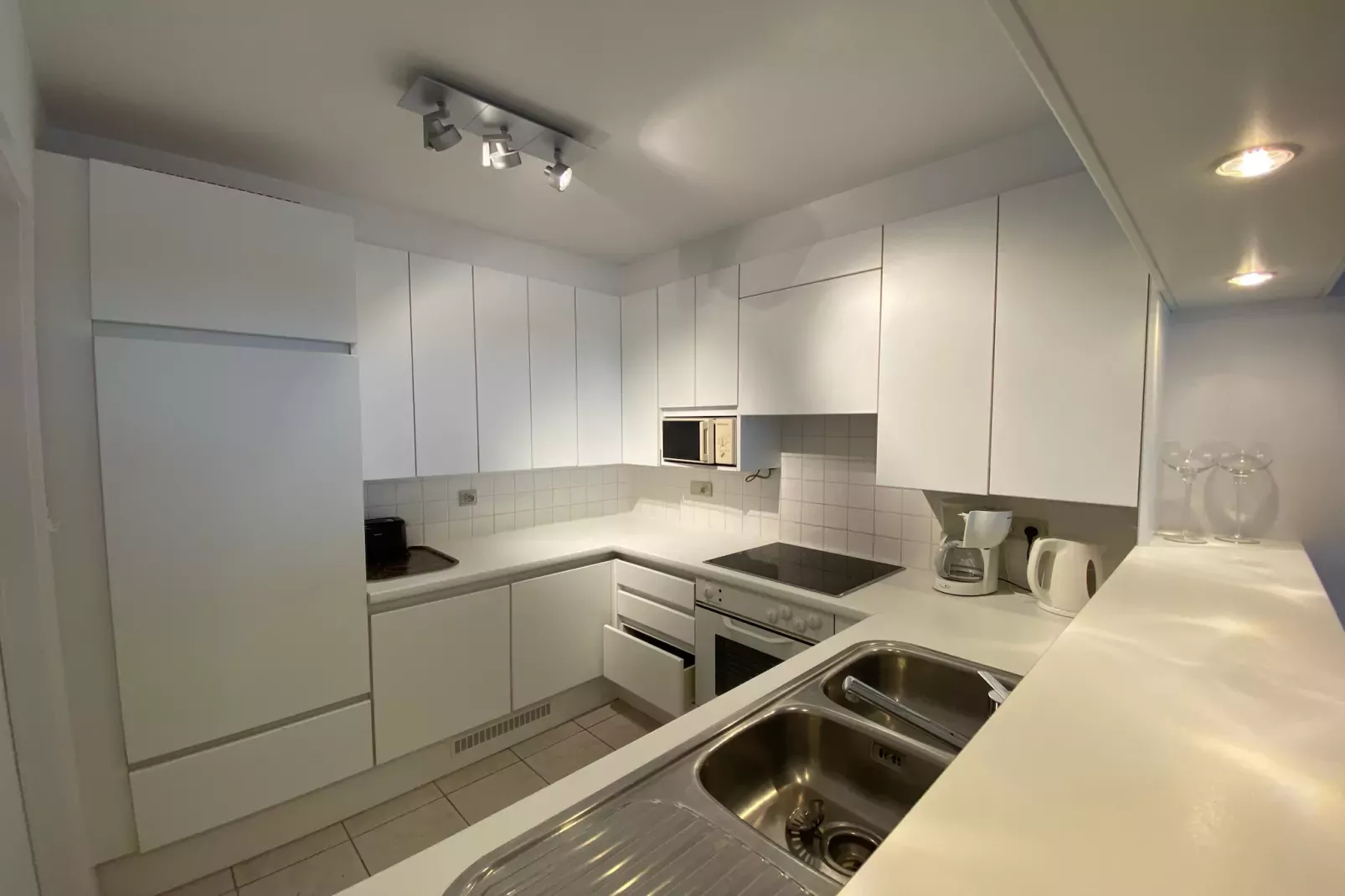 Residence Palm Beach-4D-Keuken