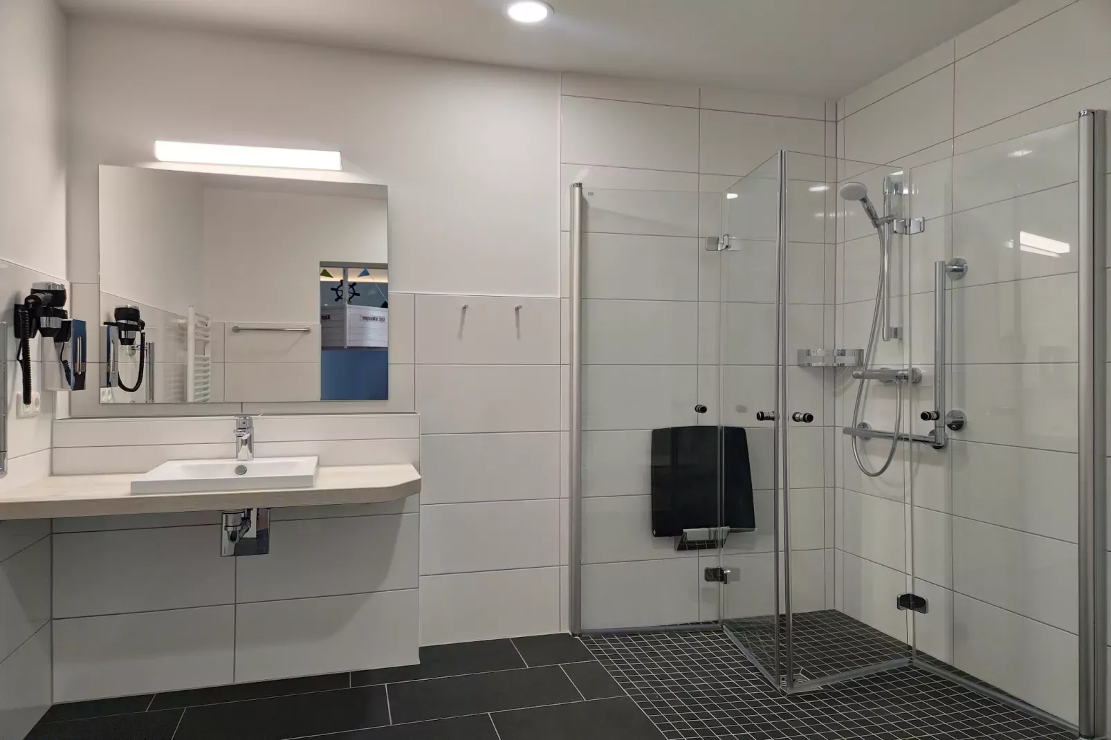 4-Bett-Appartement-Badkamer