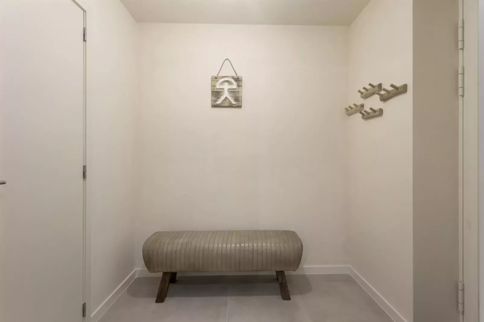VILLA KARMEL MONASTERY - APARTMENT 8-Overloop