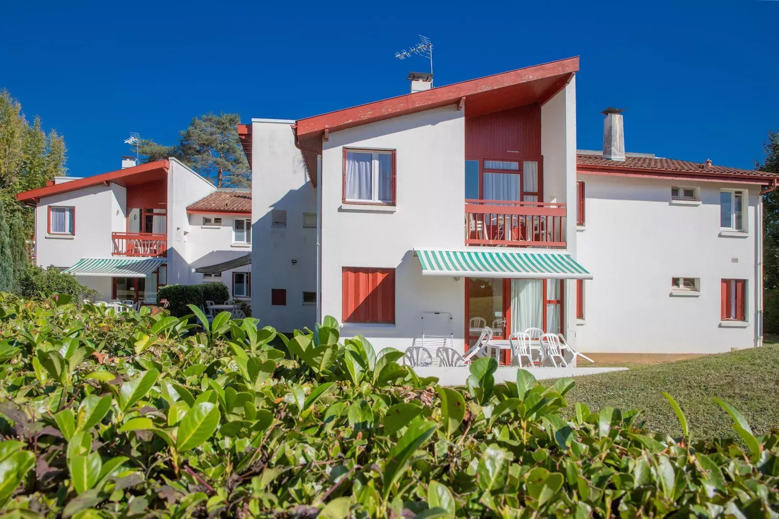 Saint-Jean-Pied-de-Port - Appartement 2 Pièces 4 Personnes 1  bébé-Uitzicht zomer