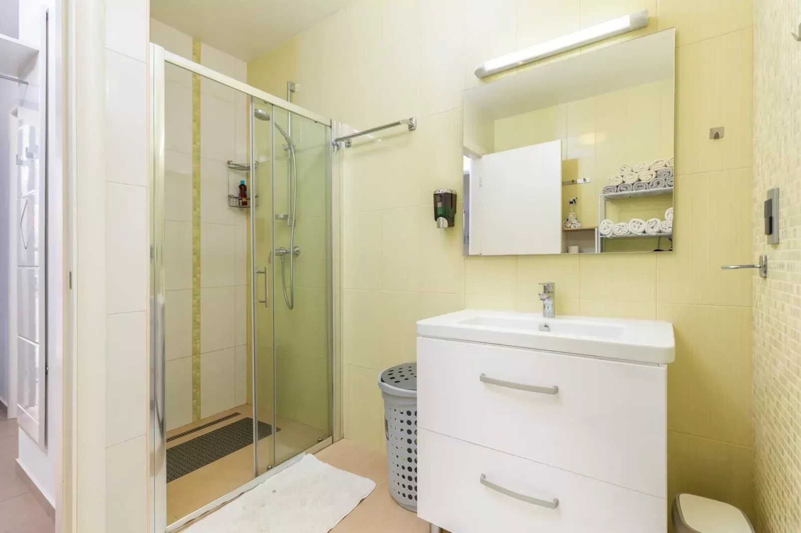 Villa Gigetto with Private Pool and Big Garden-Badkamer