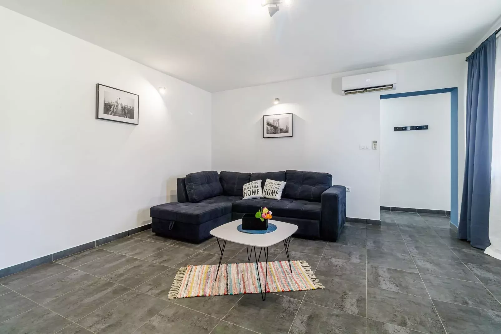 Holiday House Ulika with Private Pool-Woonkamer