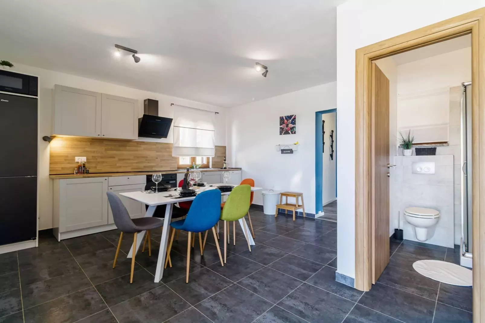 Holiday House Ulika with Private Pool-Eetkamer