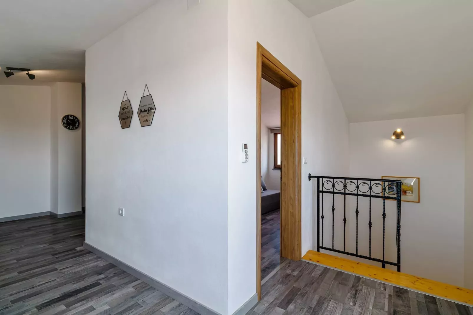 Holiday House Ulika with Private Pool-Overloop