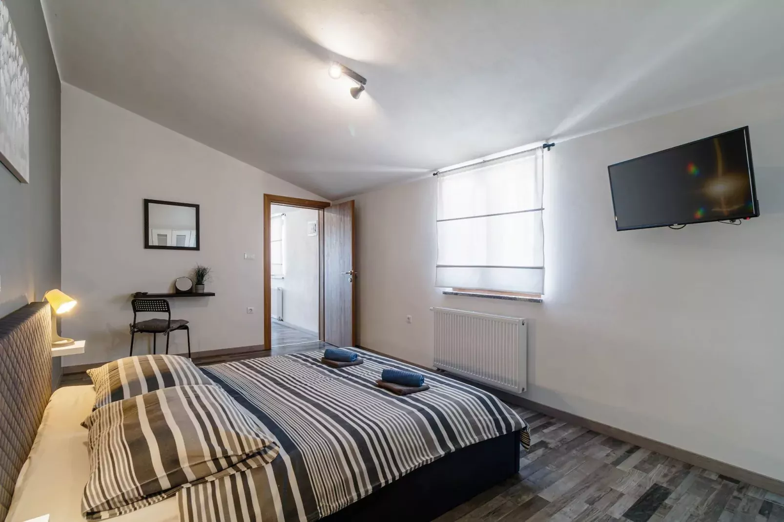 Holiday House Ulika with Private Pool-Slaapkamer