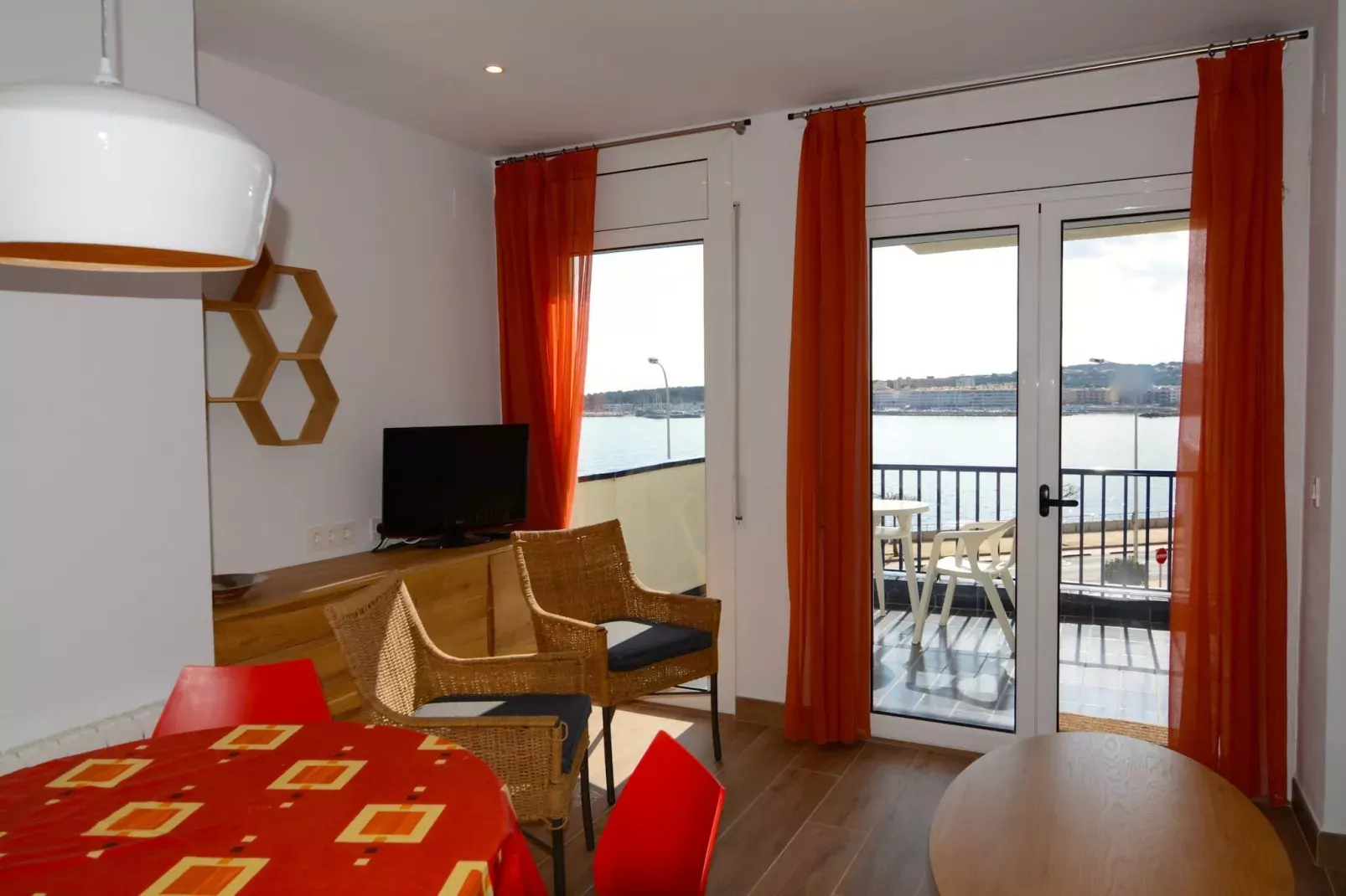 APARTMENT PASSEIG DEL MAR 18-Buitenlucht