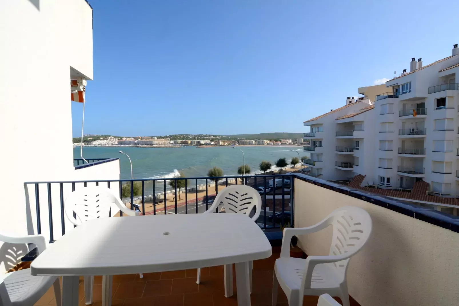 APARTMENT PASSEIG DEL MAR 22-Terras