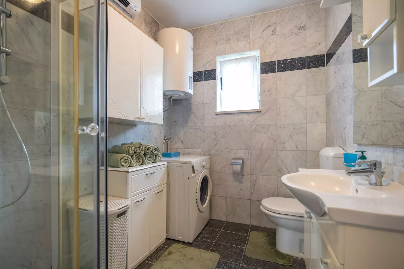Apartment Jano with Balcony - Shabby Chic-Badkamer