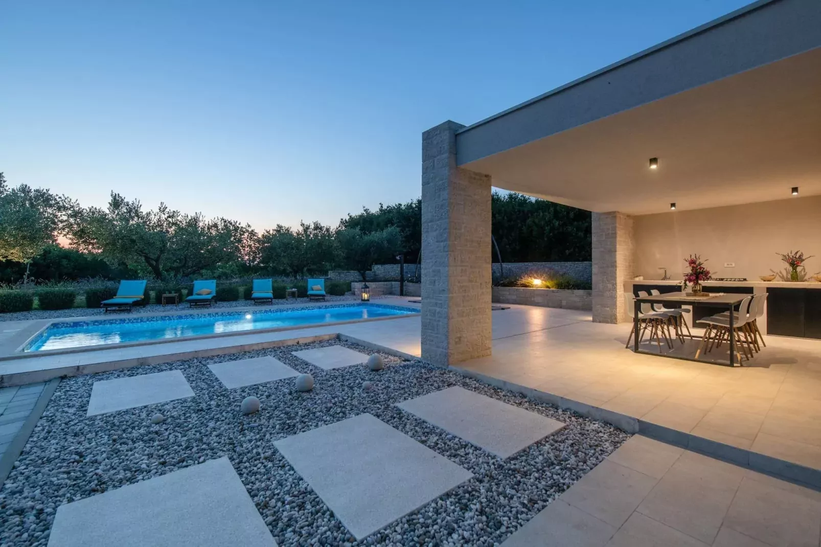 Villa Silentio with Jacuzzi and Pool (4+2)-Zwembad