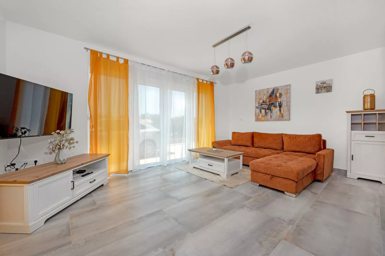 Enchanting Villa Magdalena East with Pool and Jacu