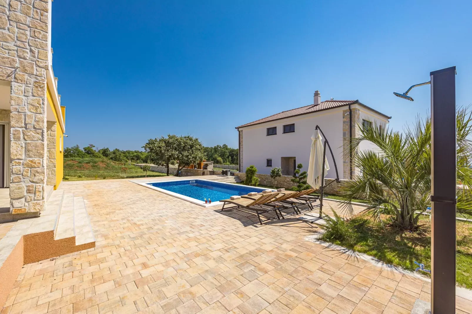 Enchanting Villa Magdalena East with Pool and Jacu-Zwembad