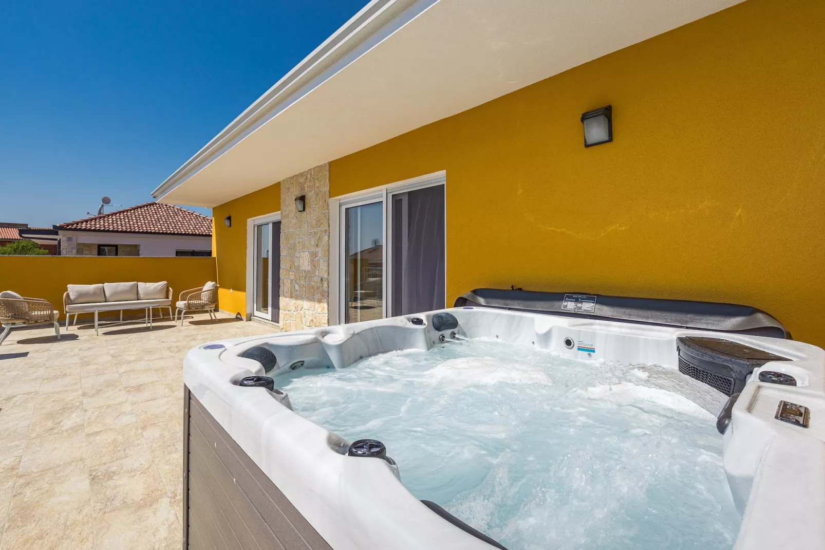 Enchanting Villa Magdalena East with Pool and Jacu