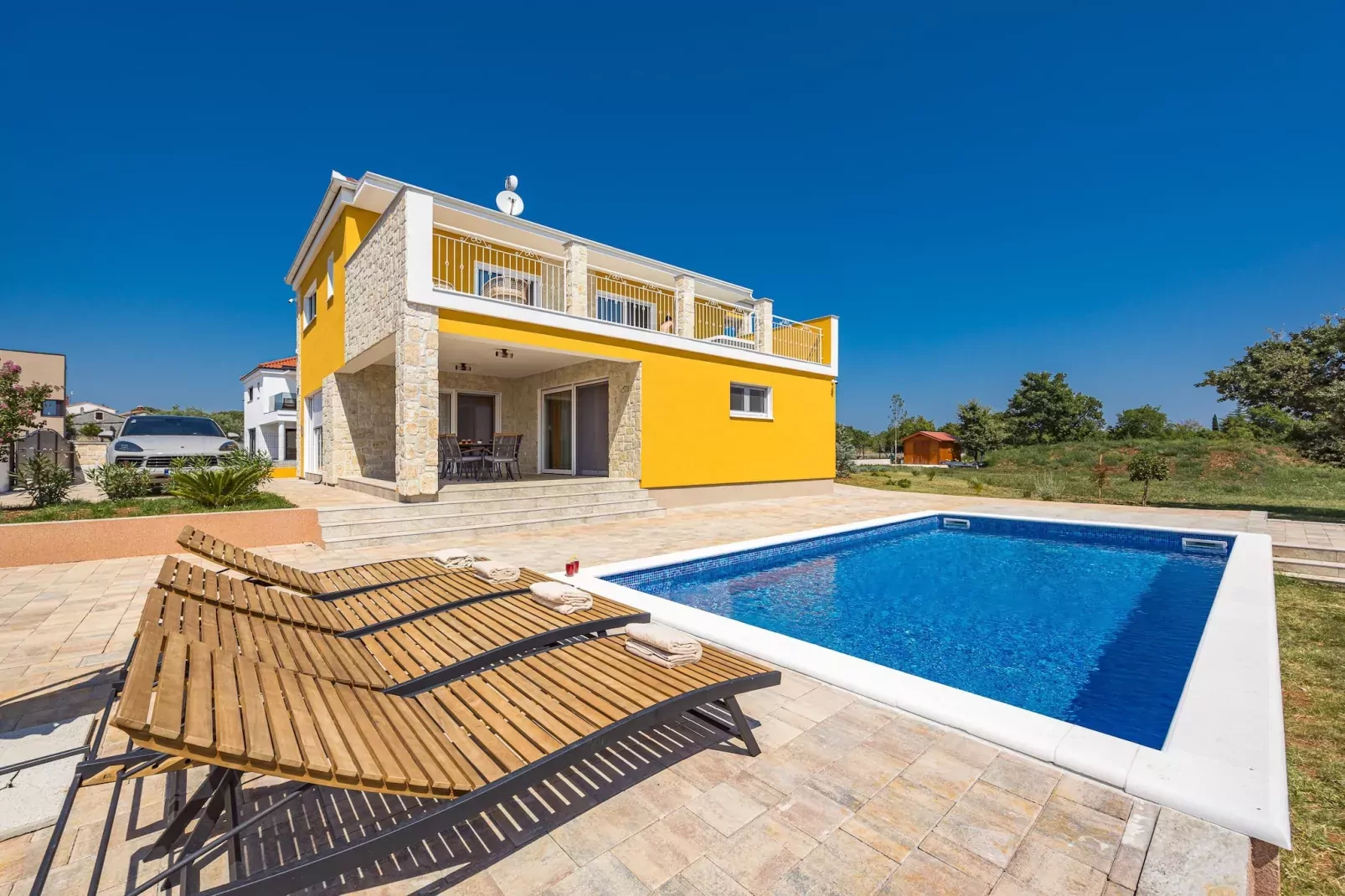 Enchanting Villa Magdalena East with Pool and Jacu-Buitenlucht