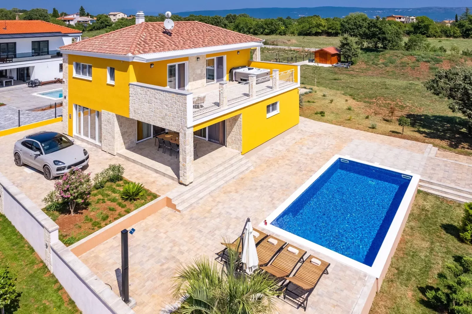 Enchanting Villa Magdalena East with Pool and Jacu-Buitenlucht