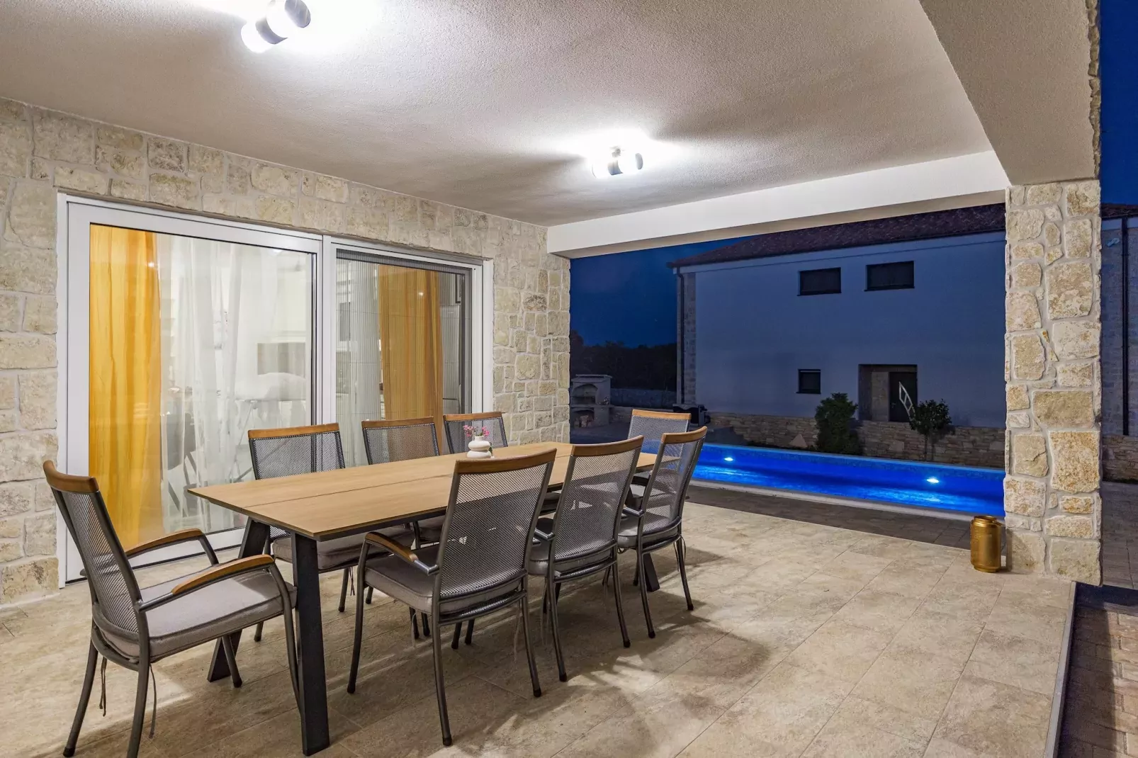Enchanting Villa Magdalena East with Pool and Jacu-Terras