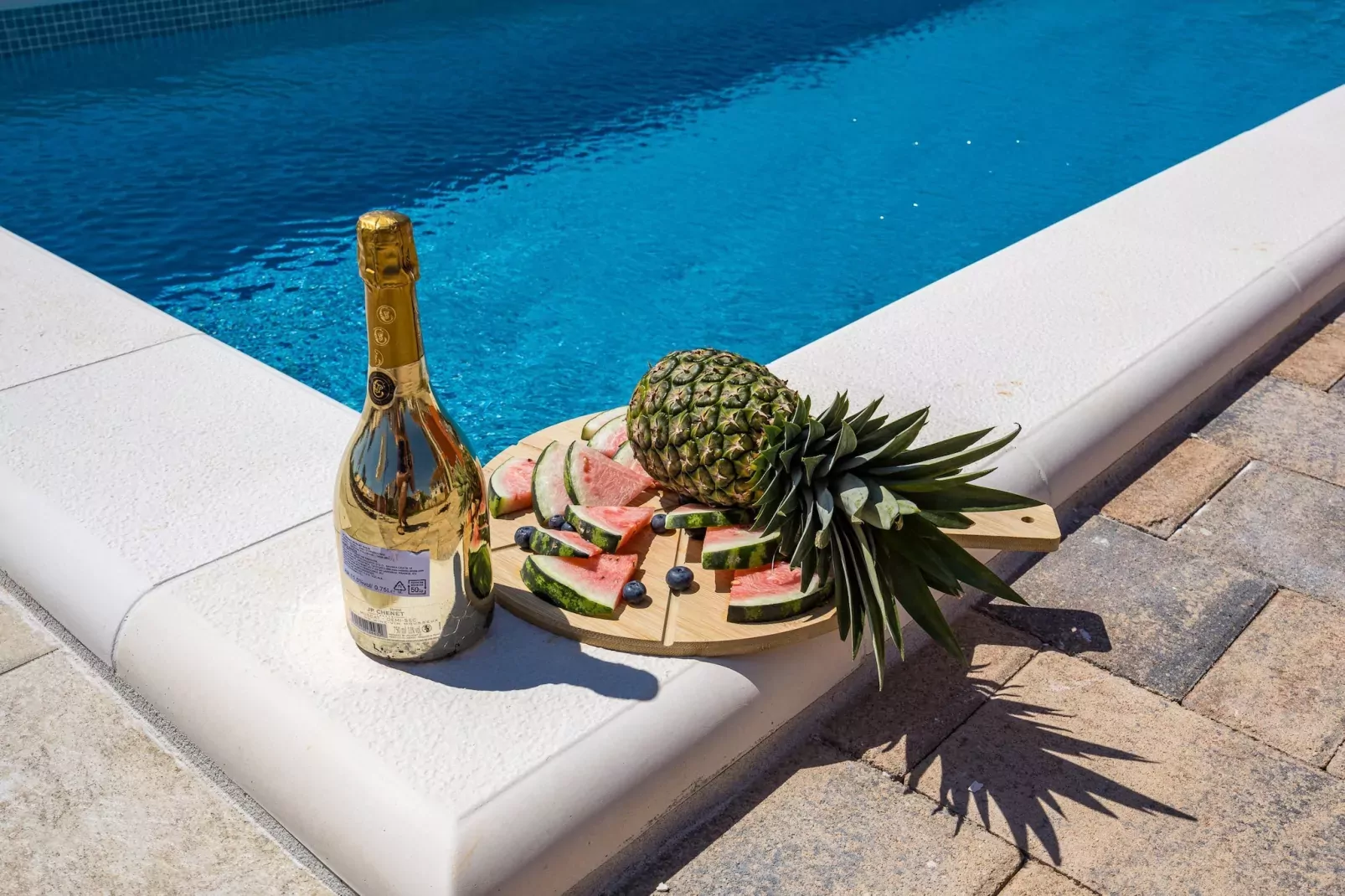 Enchanting Villa Rossa South with Pool and Jacuzzi-Sfeer