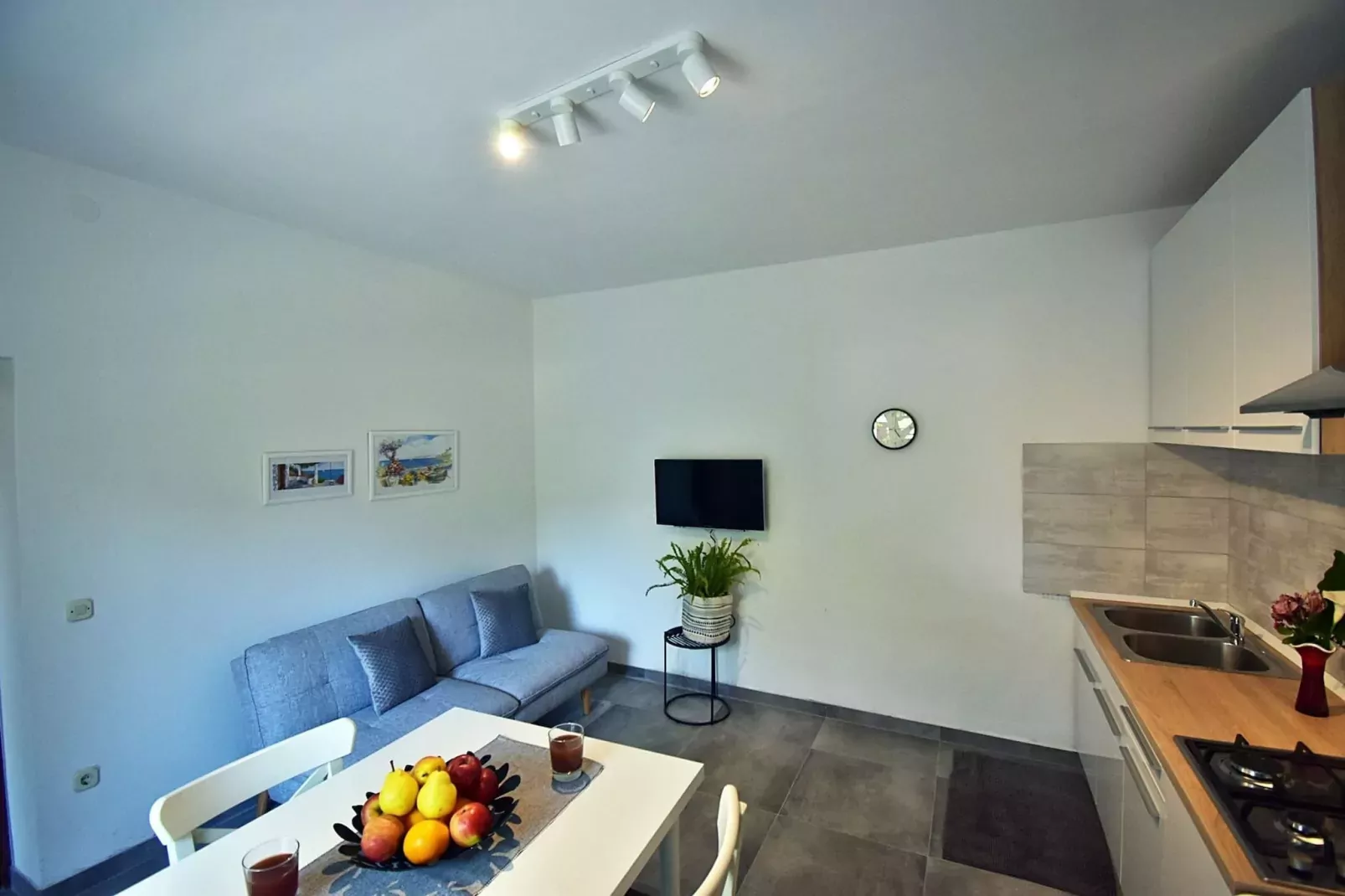Flower Garden by M&A - Lovely Apartment (A)-Woonkamer