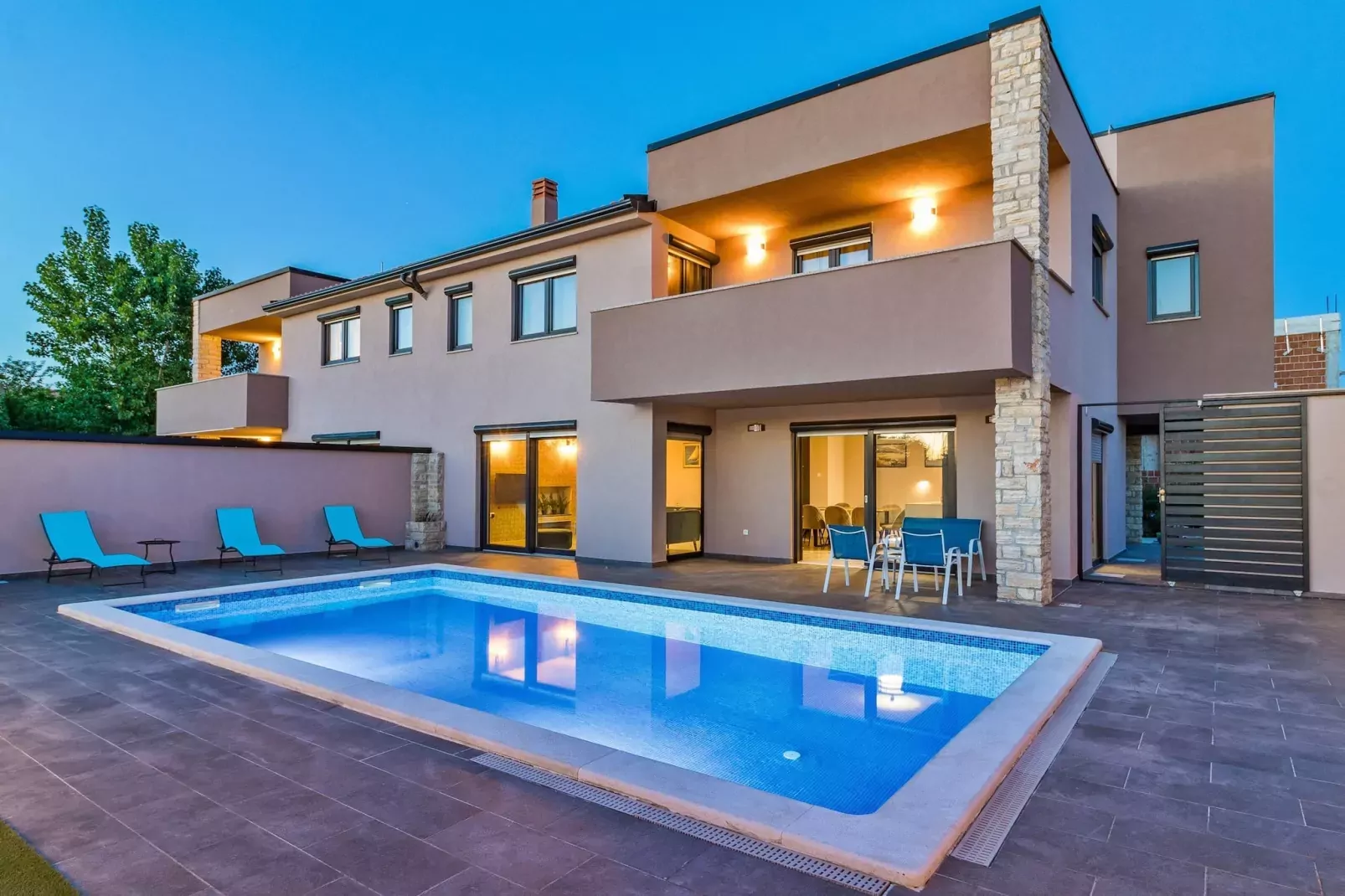 Beautiful Villa Philippo with Pool (publish)-Buitenkant zomer