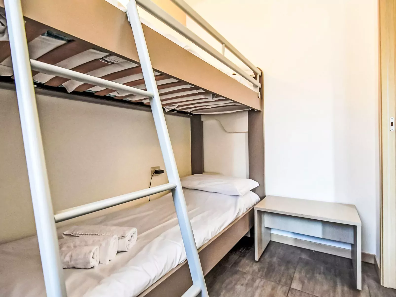 Endine Pool Apartment-Binnen