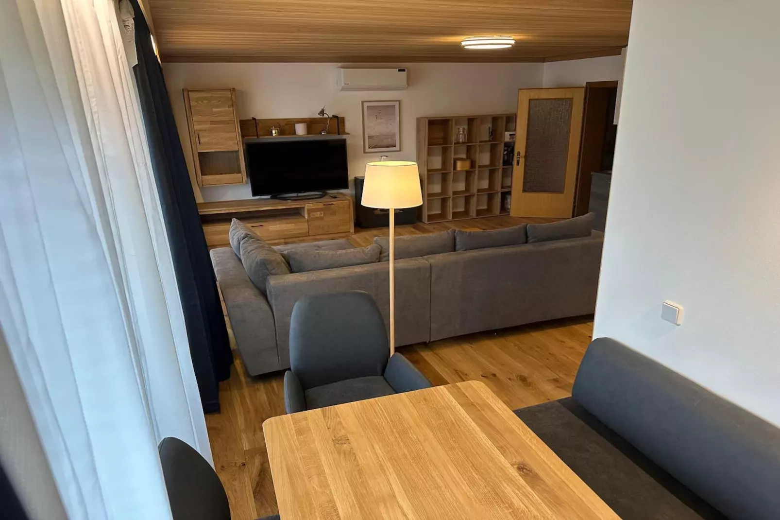 Apartment 2 - ILAN  6 P-Eetkamer