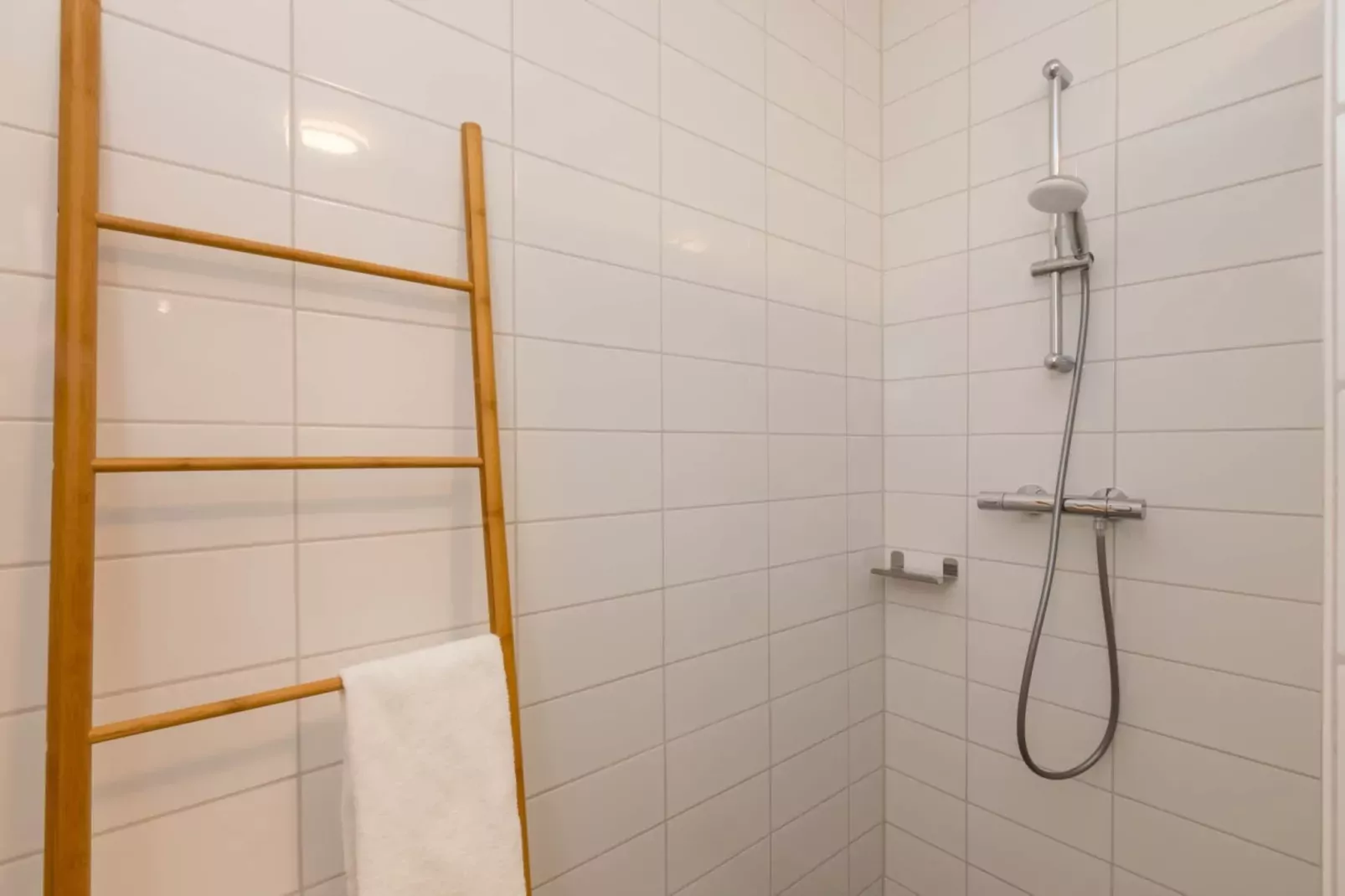 Aparthotel Zoutelande - Luxe 3-persoons comfort appartement-Badkamer