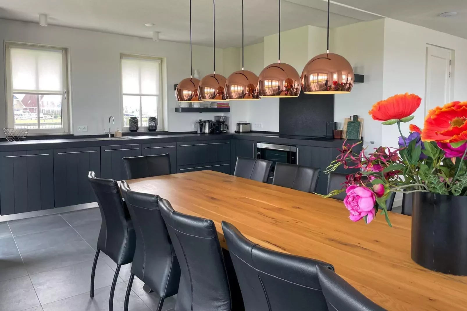 Friese Meren Villa's 21-Eetkamer