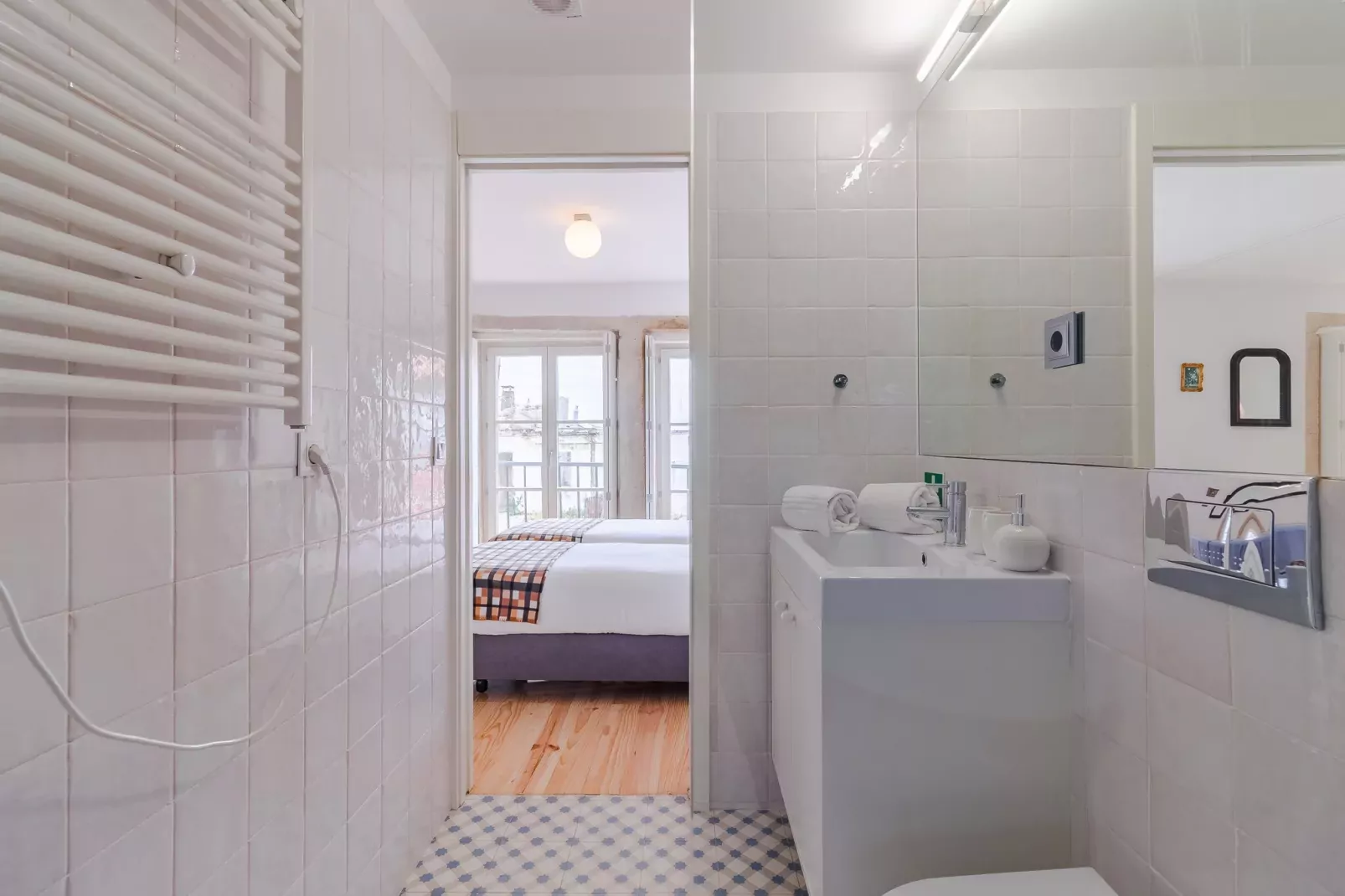 YOUROPO - The Tower 6T-Badkamer
