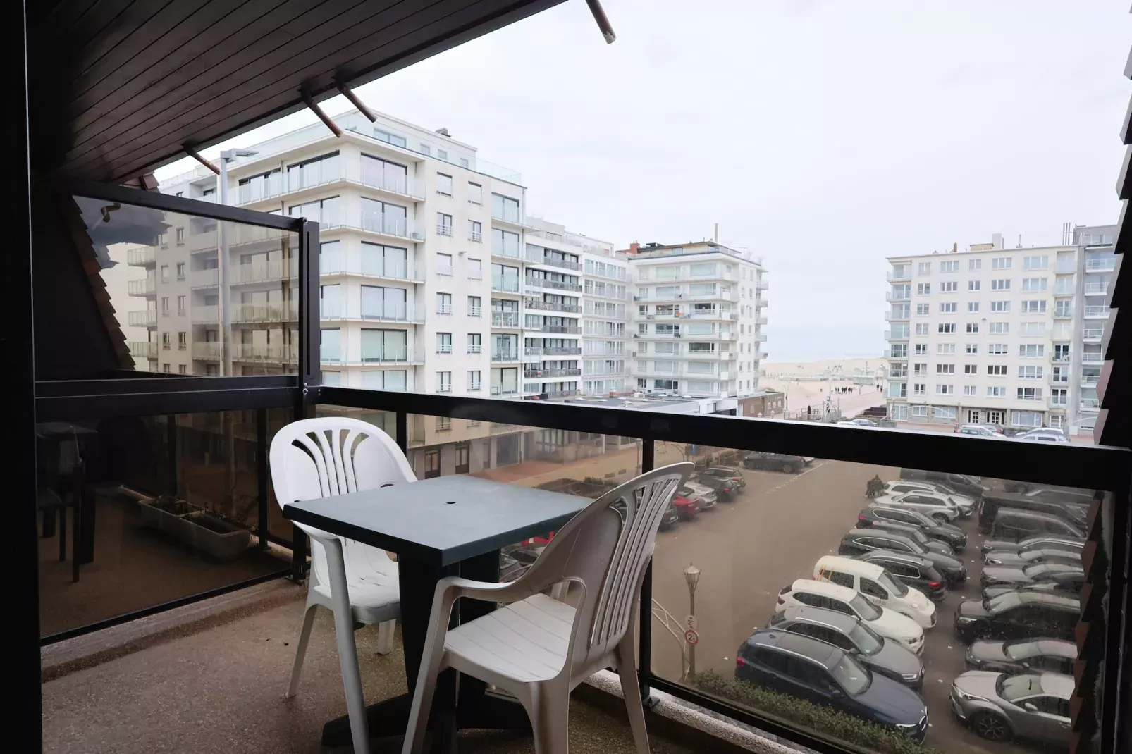 PLAZA J/0936-Terrasbalkon