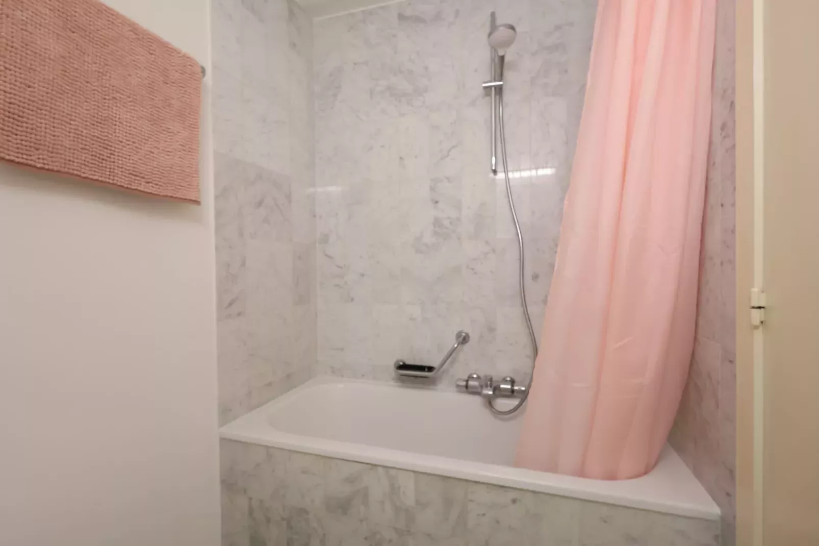 PLAZA H/0732-Badkamer