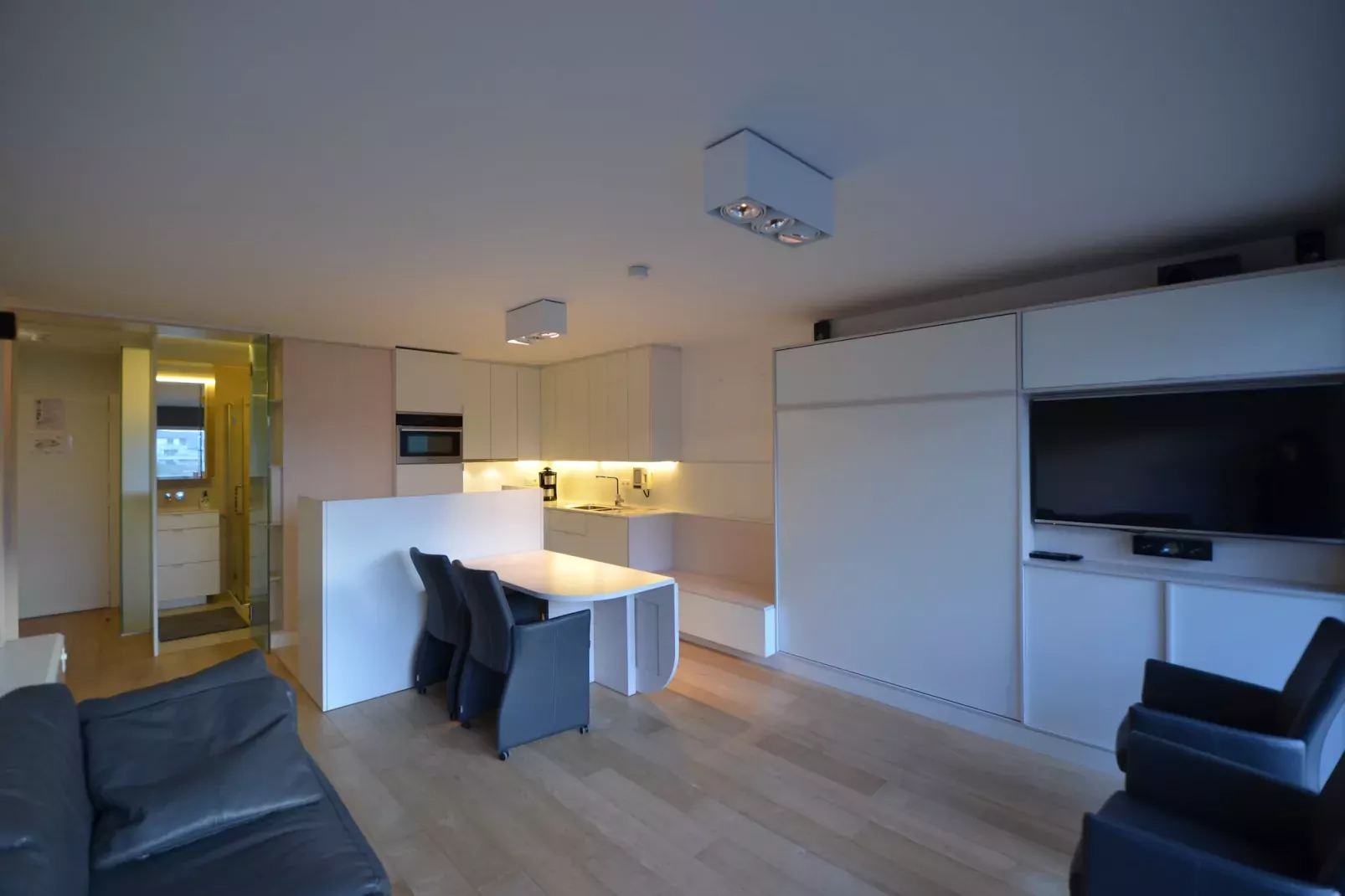 PLAZA I/0825-Keuken