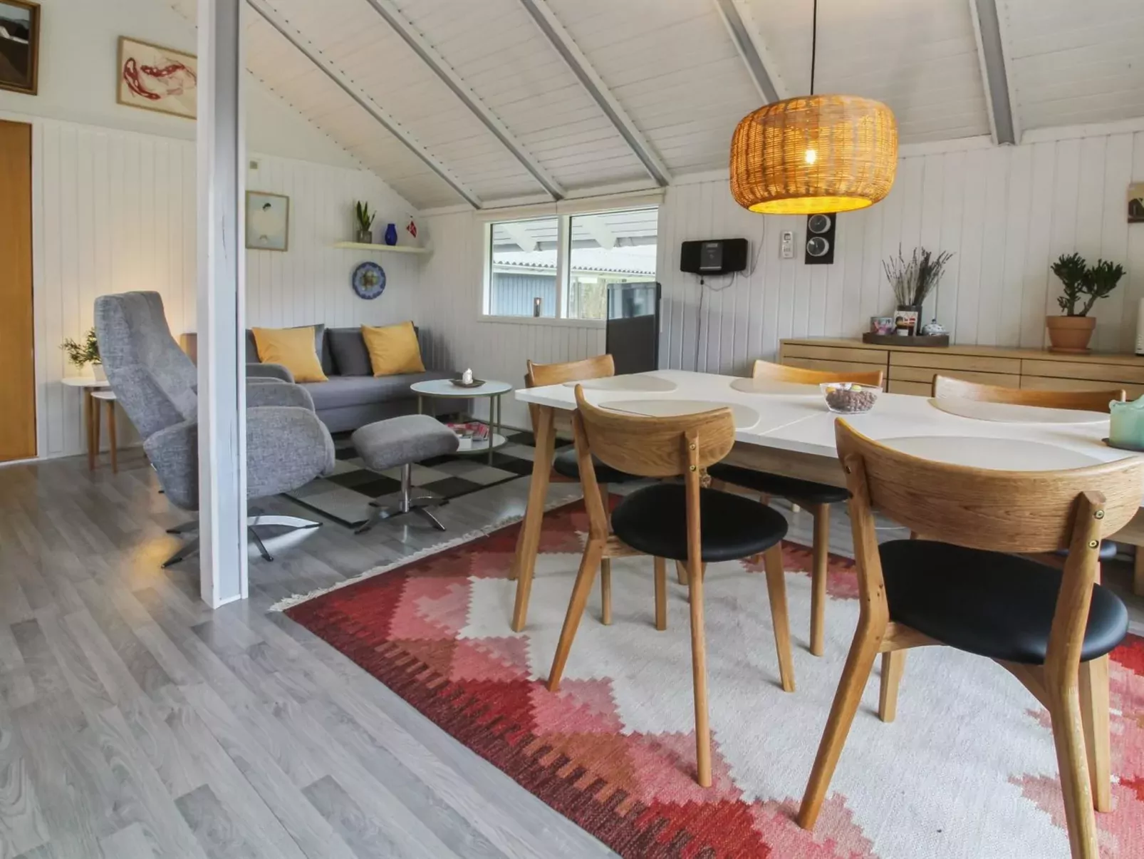 "Rosalie" - 29km from the sea-Binnen