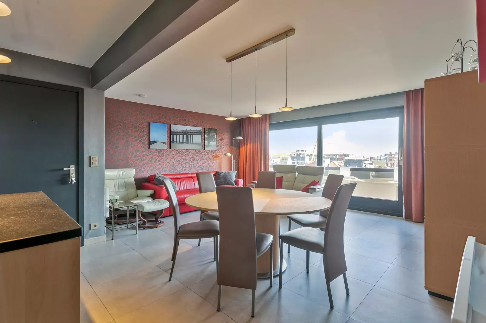 Appartement met 4 kamers en terras-Image-tags.