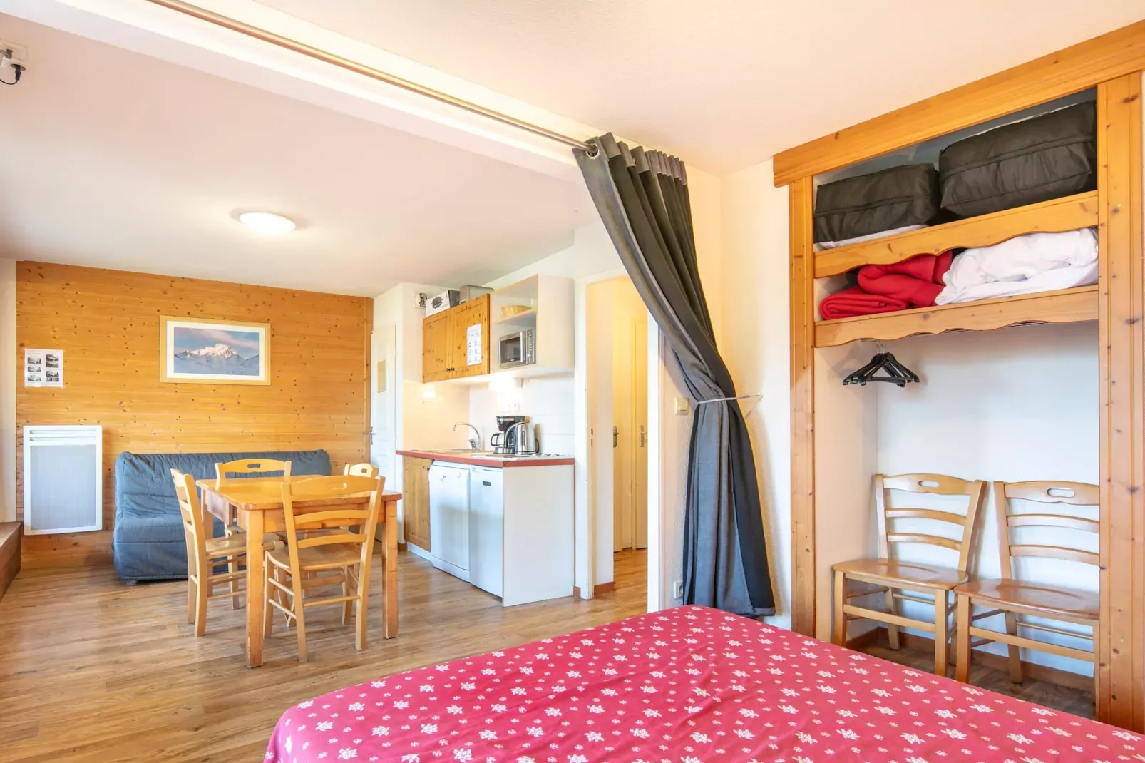 V. DU BACHAT AROLLES B N°02 - 2P6-Slaapkamer