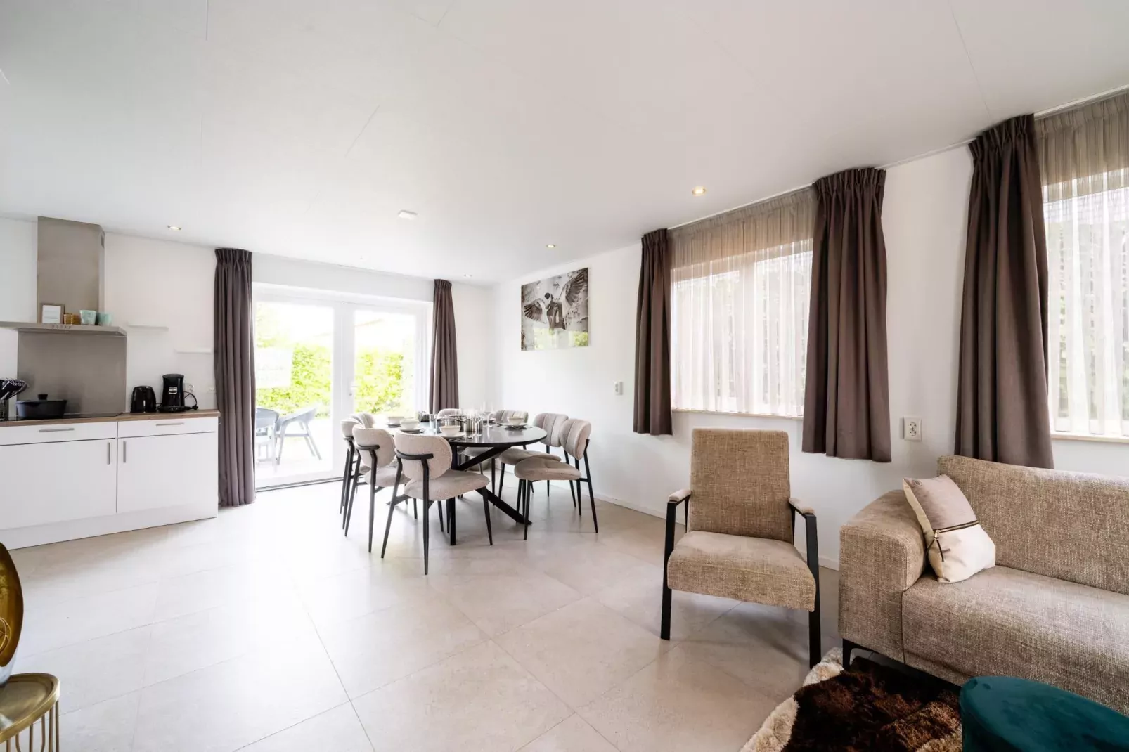 Group accommodation 8+2-Eetkamer