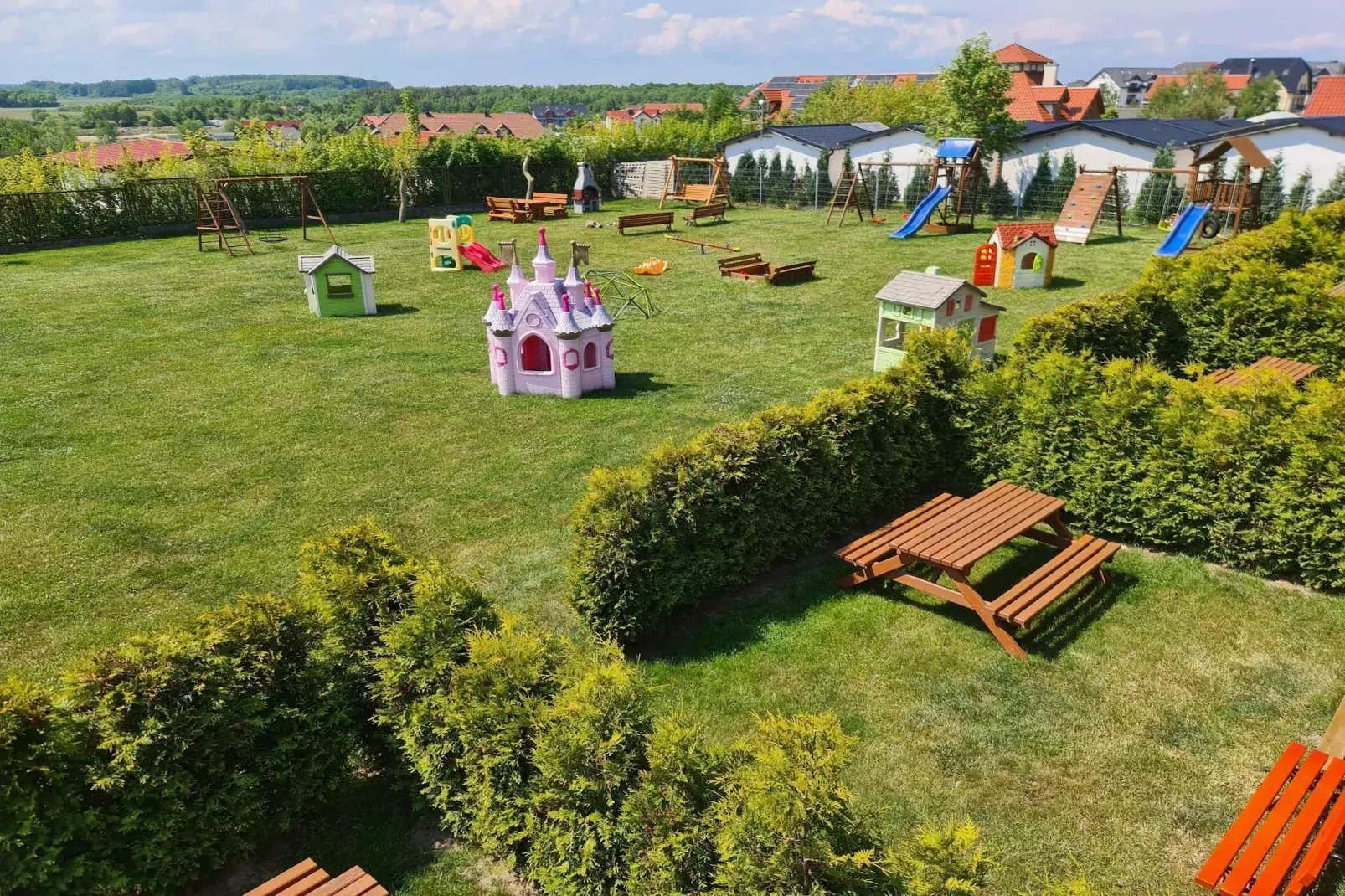 Domki parterowe Jarosławiec-Tuinen zomer