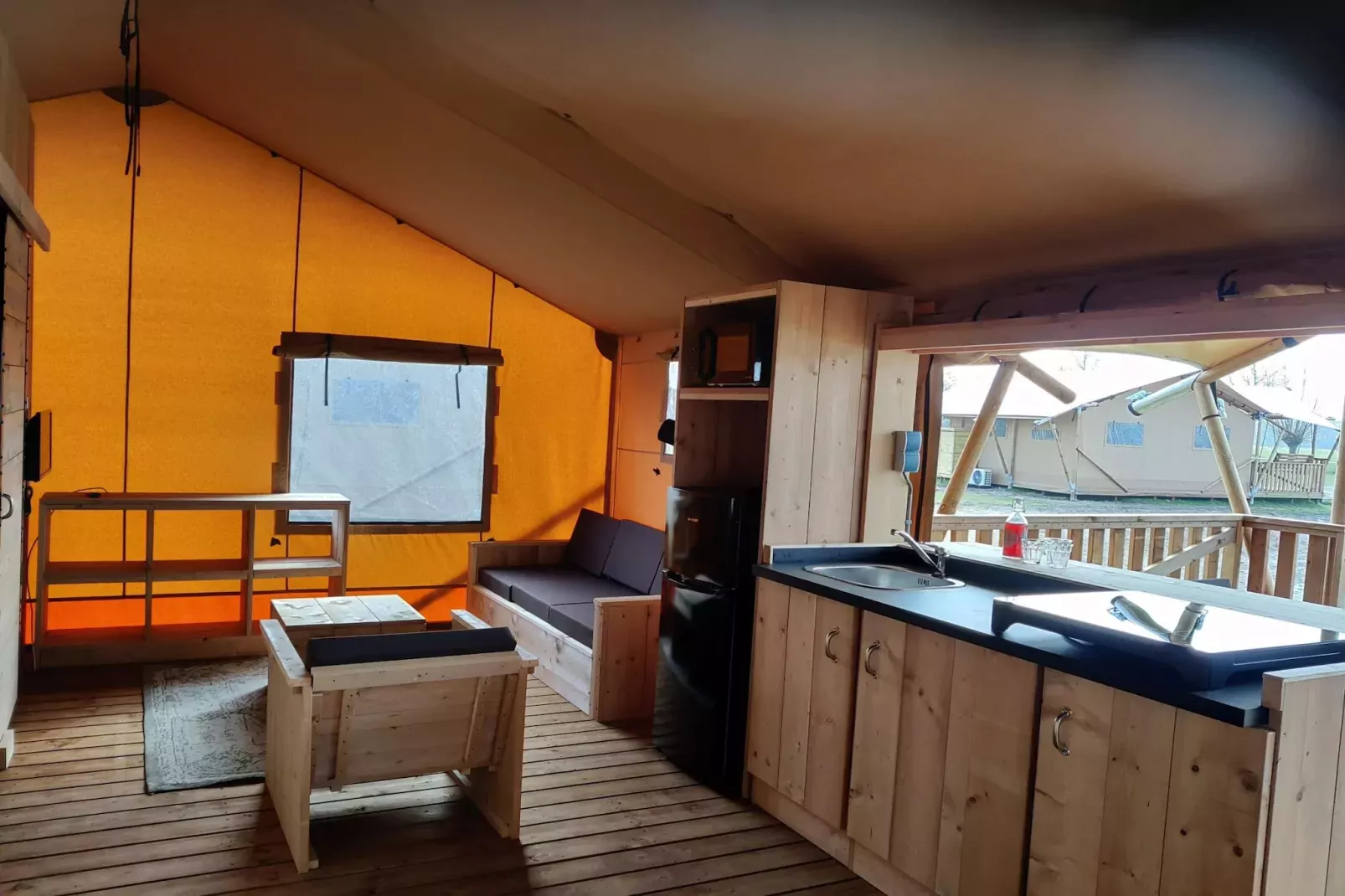 Vakantiepark Eigen Wijze 10-Keuken