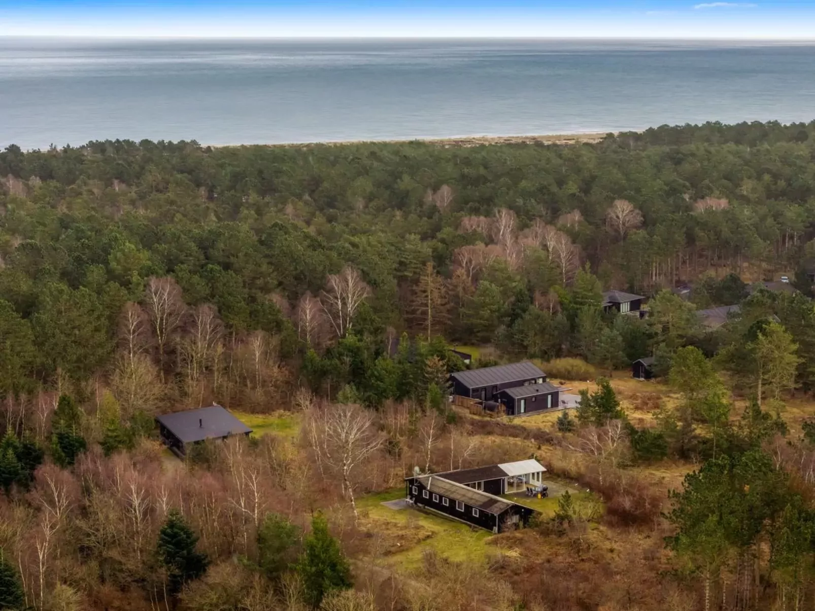 "Hælf" - 600m from the sea-Buiten
