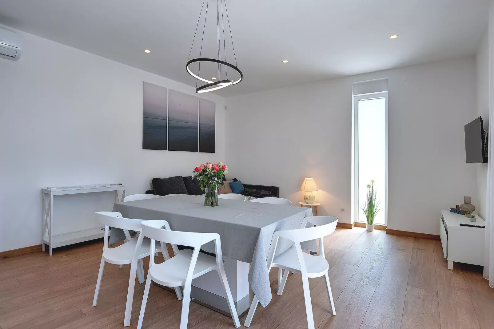 Cube Box House - Angelini-Eetkamer