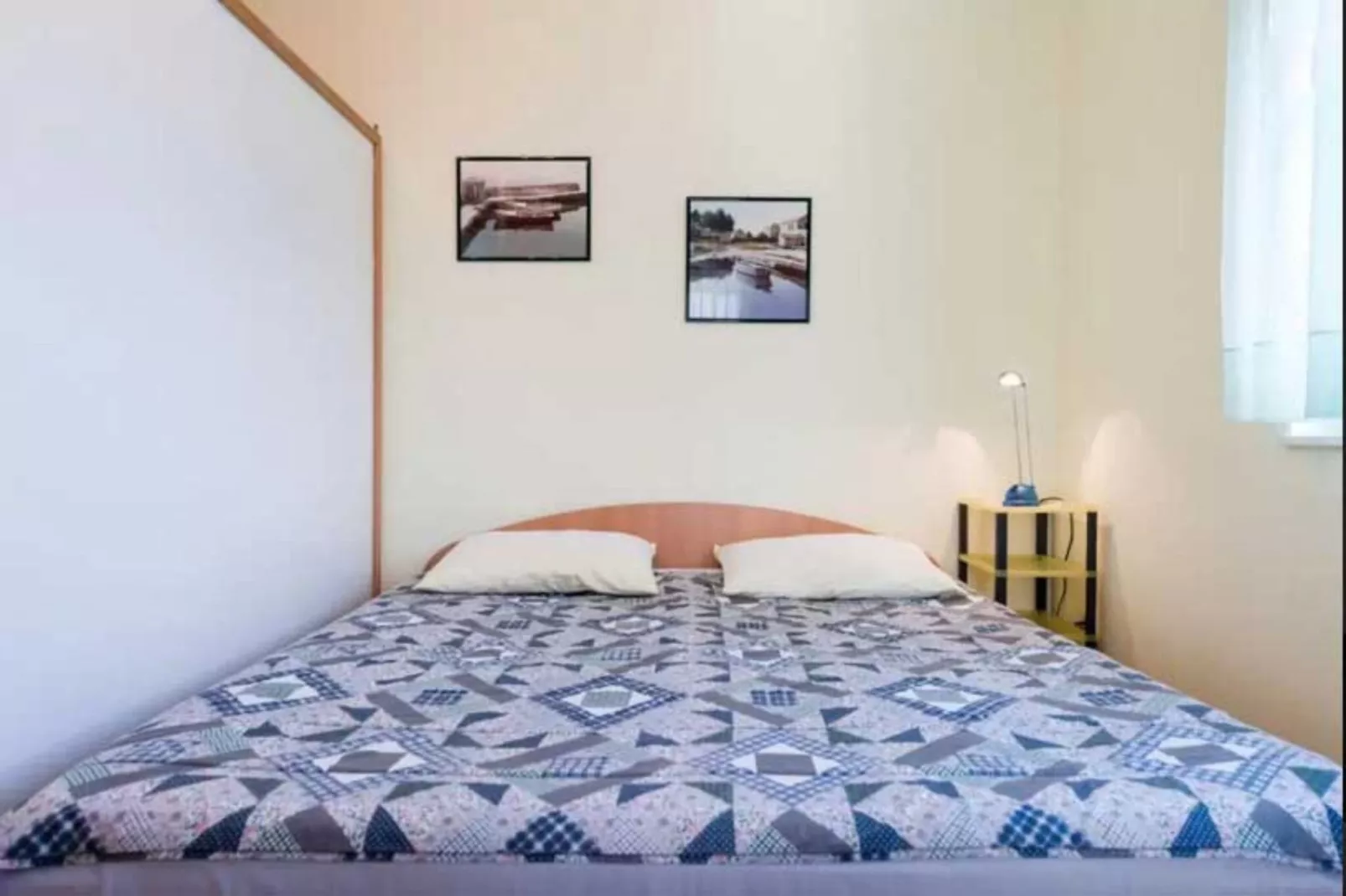 Villa Supetar Garden - Two Bedroom Apartment with Terrace-Slaapkamer
