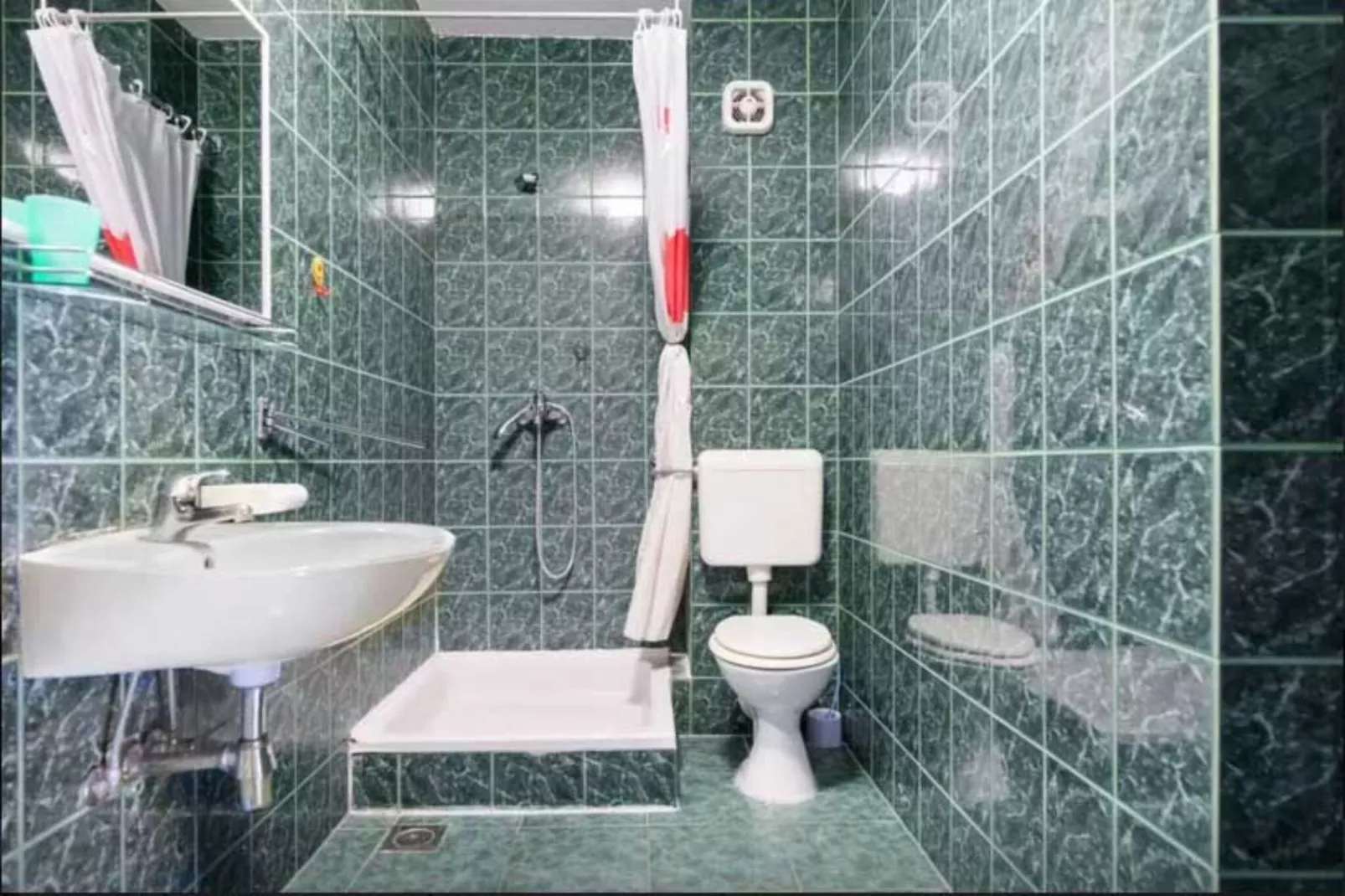 Villa Supetar Garden - Two Bedroom Apartment with Terrace-Badkamer