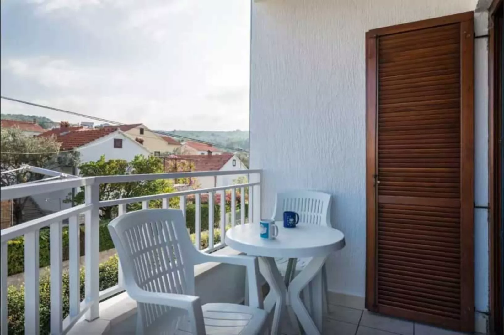 Villa Supetar Garden - Two Bedroom Apartment with Balcony-Terrasbalkon