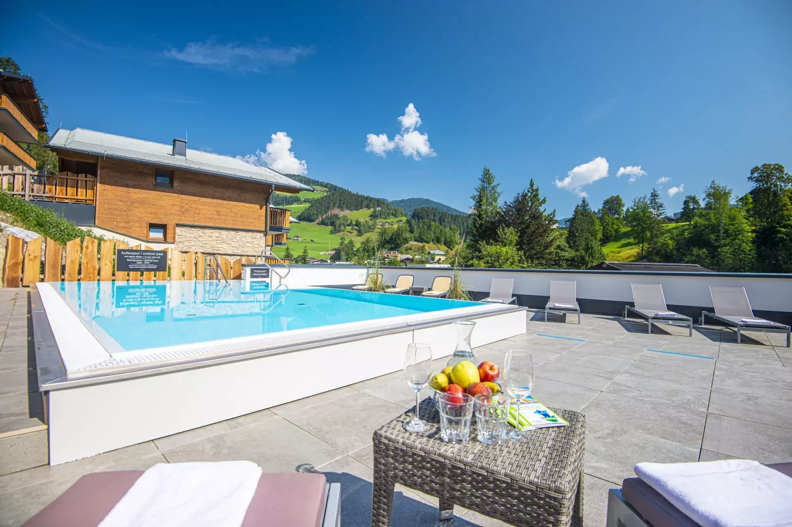 GA3P Alpenleben Apartments-Zwembad