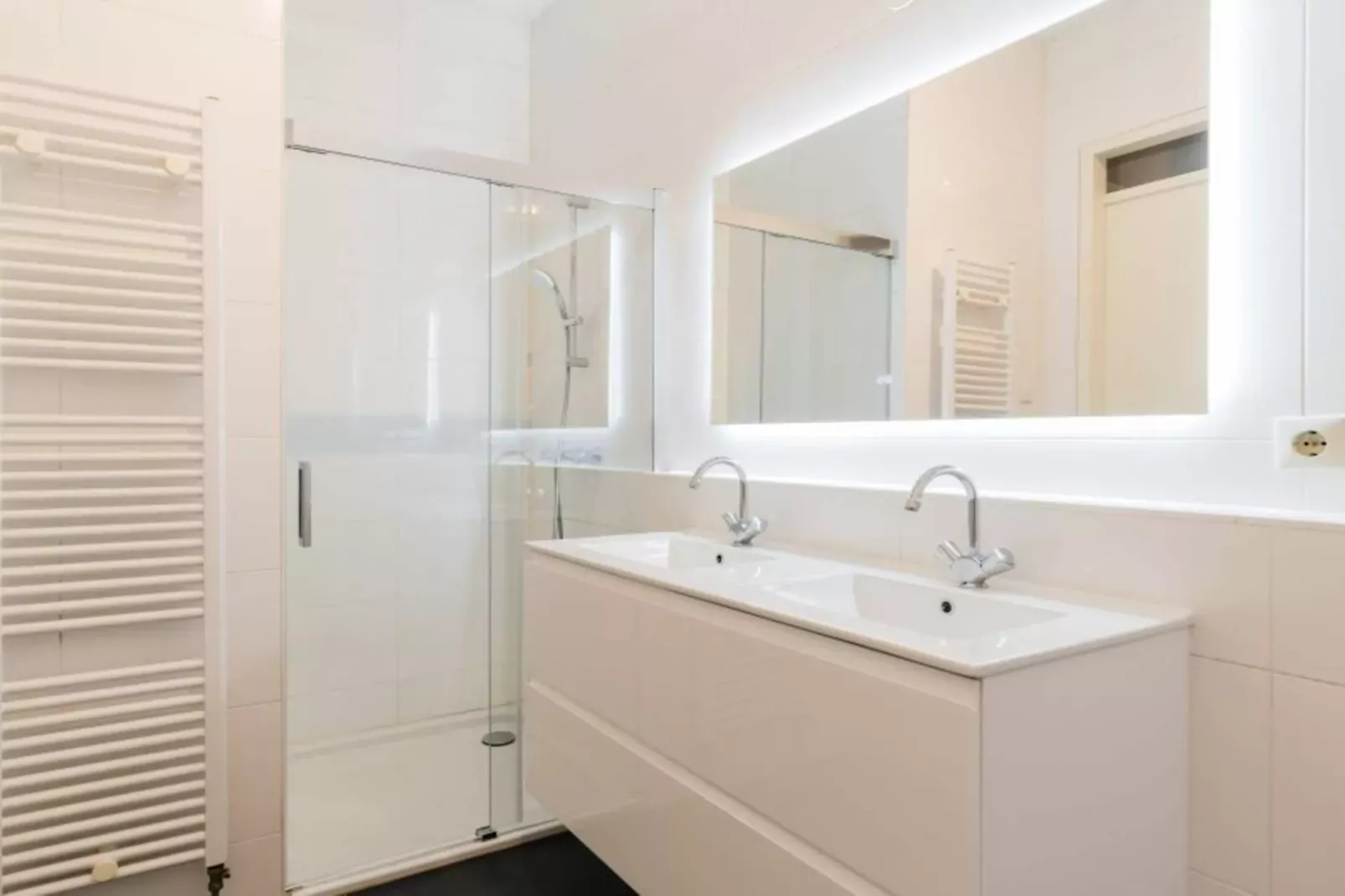 Scheveningen Harbour 16-Badkamer