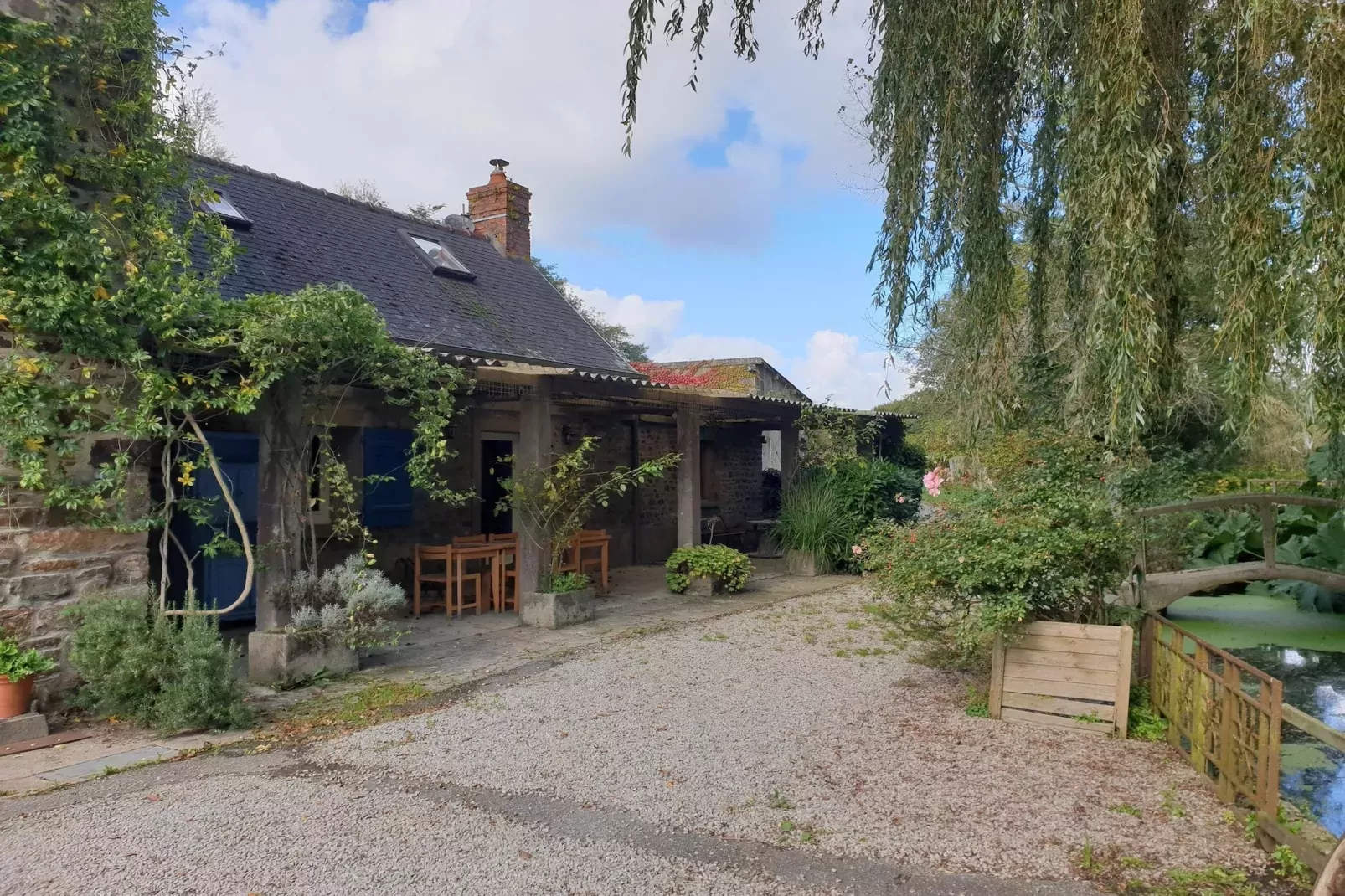 Semi-detached house St Sauveur-le-Vicomte--Buitenkant zomer