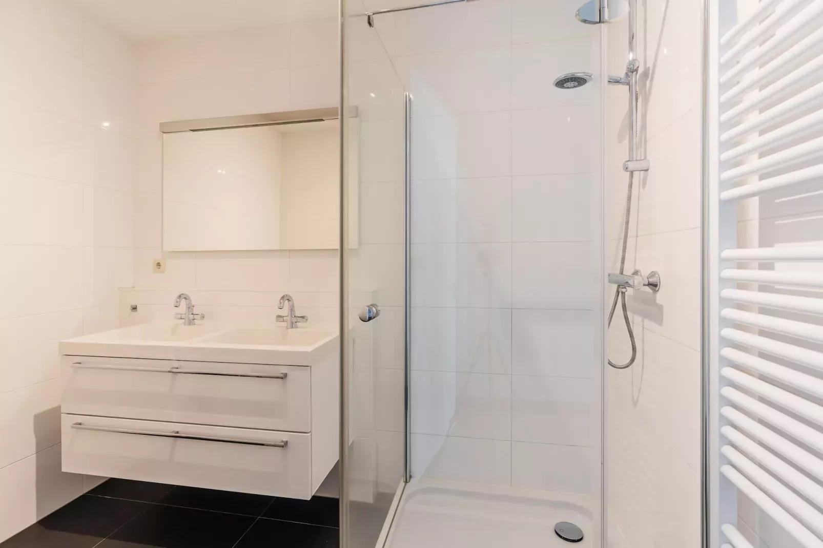 Scheveningen Harbour 40A-Badkamer
