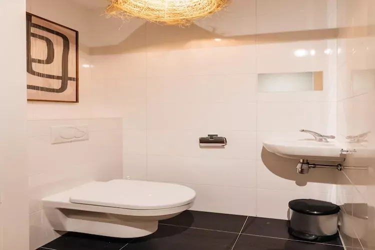 Scheveningen Harbour 40A-Badkamer